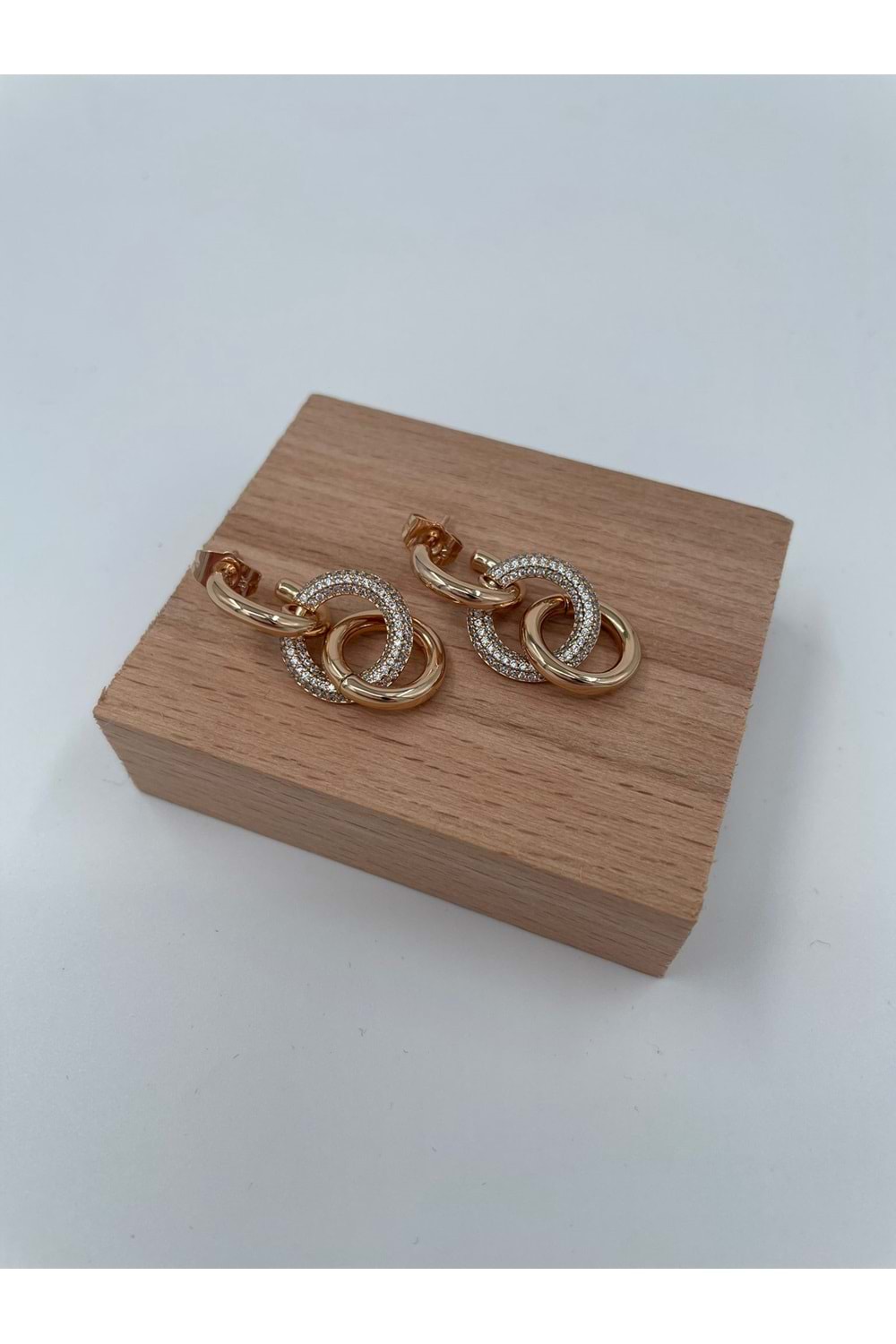 Xbaby Üçlü Halka Taşlı Rose Gold Küpe