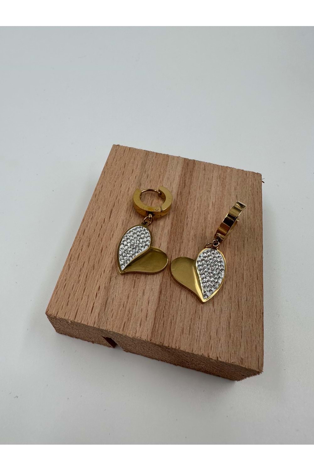 Xbaby Yarısı Taşlı Kalp Gold Küpe
