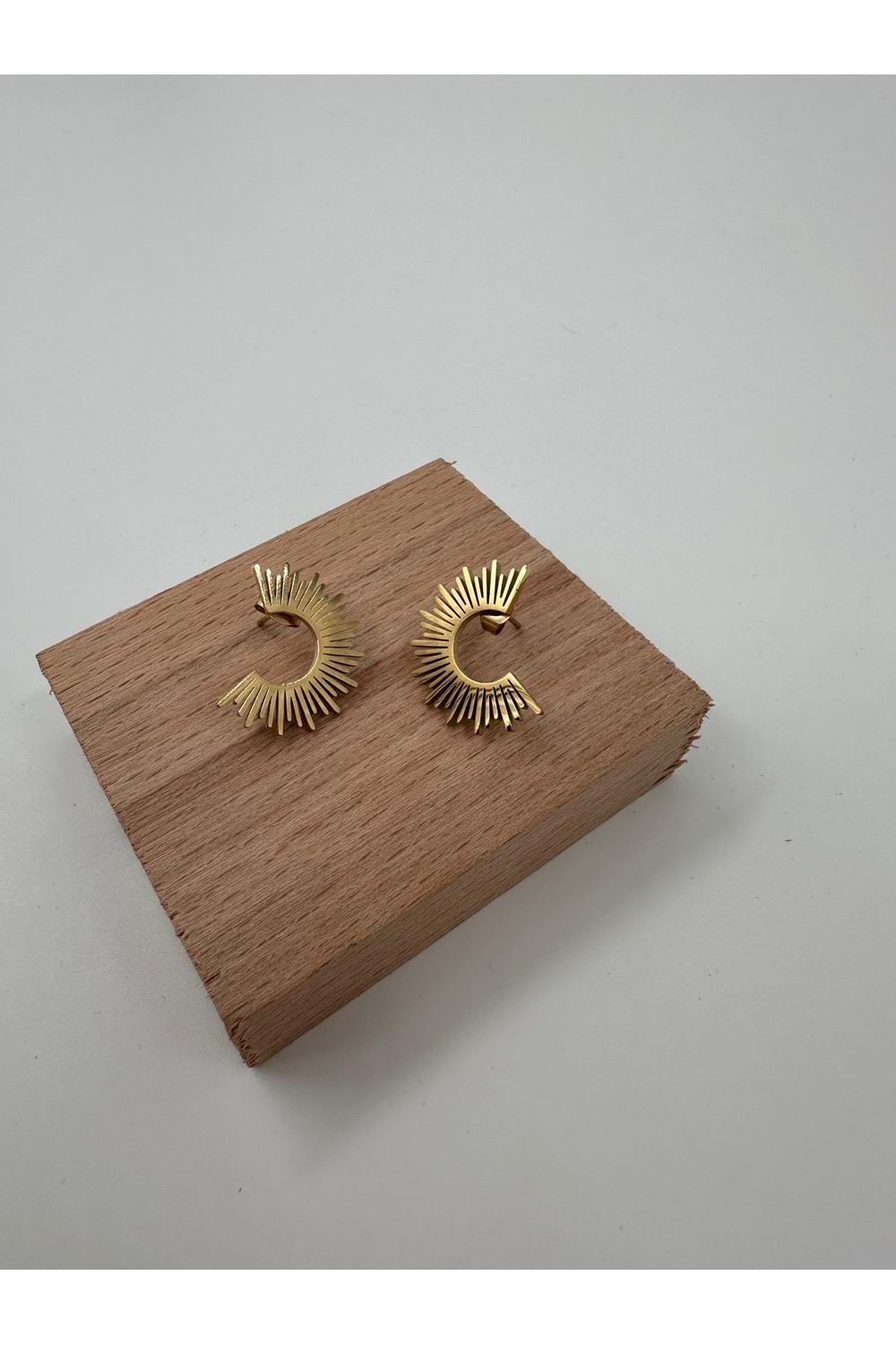 Xbaby Güneş Desenli Gold Küpe